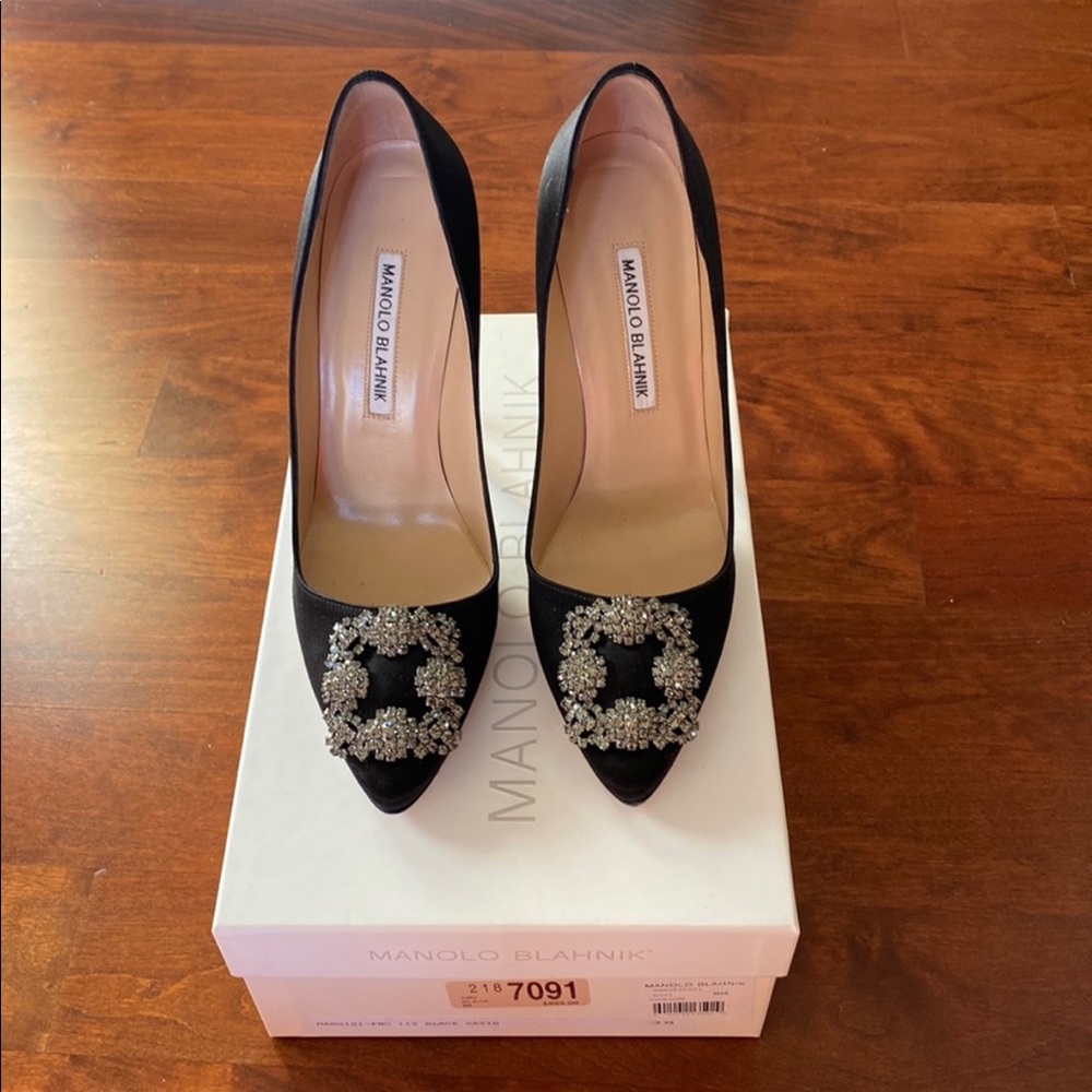 Manolo Blahnik
Hangisi 115mm Satin Crystal-Toe Pump- NEVER Worn!